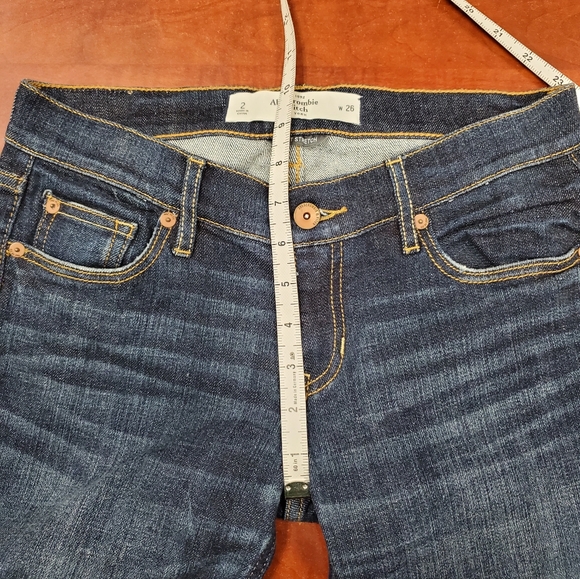Abercrombie & Fitch Crop Jeans - Picture 4 of 7